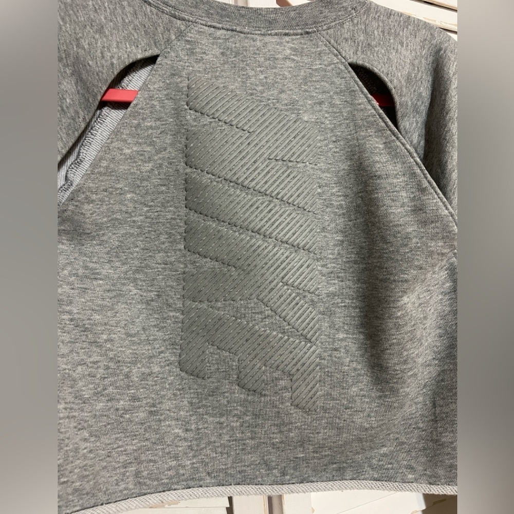 Nike Grey Cropped Crew Sweatshirt Vented Back and Logo - Picture 4 of 5